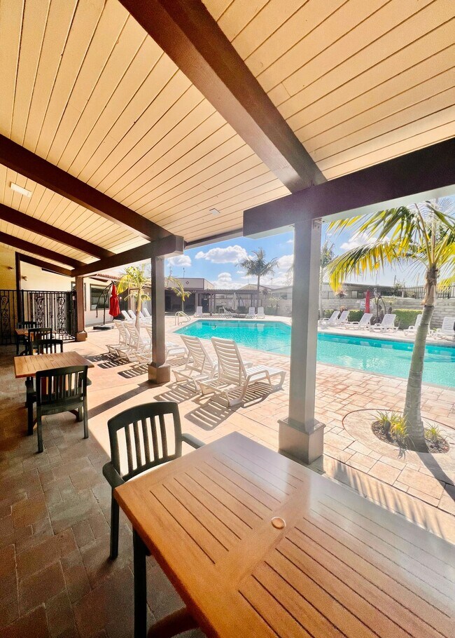 Foto del edificio - Beautiful Home Fully Remodeled in a Perfec...