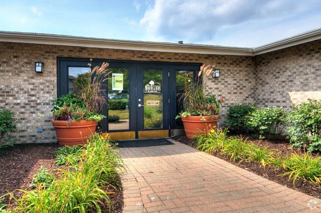 Oficina de arrendamiento - The Woodlands of Crest Hill