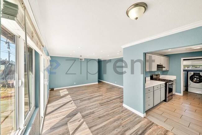 Building Photo - 45463 Foxton Ave