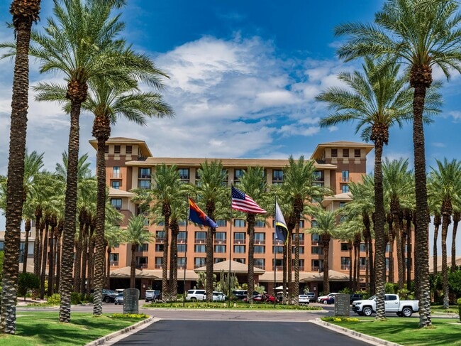 Escape to luxury and relaxation at Westin Kierland Resort & Spa. - Modera Kierland