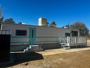Building Photo - 1120 N Justice Dr