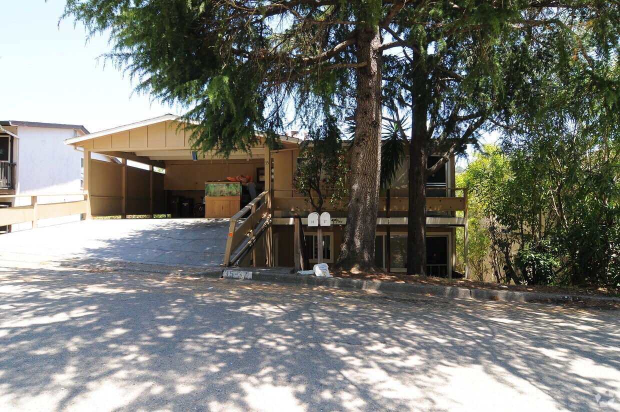 Building Photo - 35 Bayo Vista Way