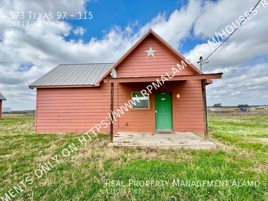 Primary Photo - AVAILABLE NOW! 2 Bedroom / 1 Bath Lodge w/...