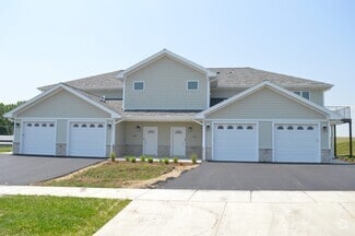 Building Photo - 219 3rd Ave