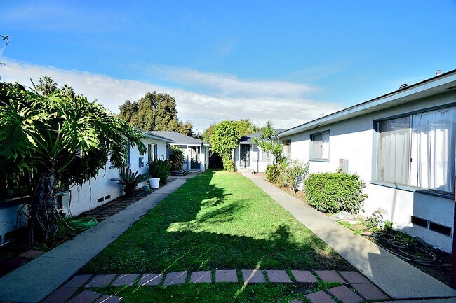 Foto del edificio - 1417 Manhattan Beach Blvd