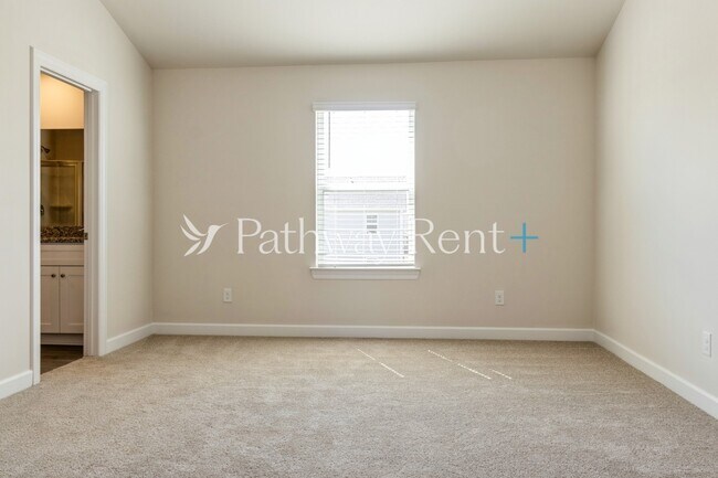 Building Photo - 3420 Quintana Dr