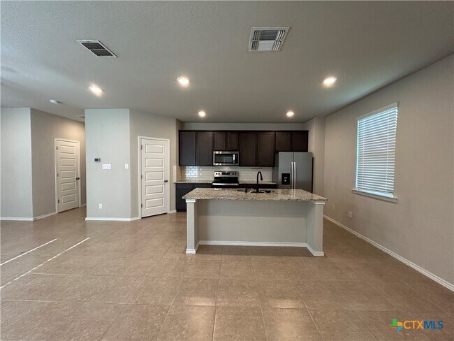 Building Photo - 2565 Hiddenbrooke Trace