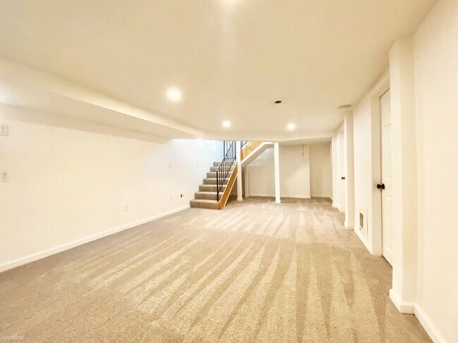 Foto del edificio - 3 br, 2 bath 4plex - 3912 North Thomas Ave...