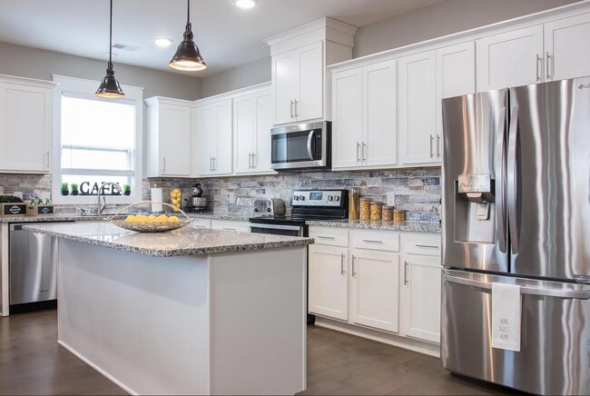 Building Photo - 304 Spring St