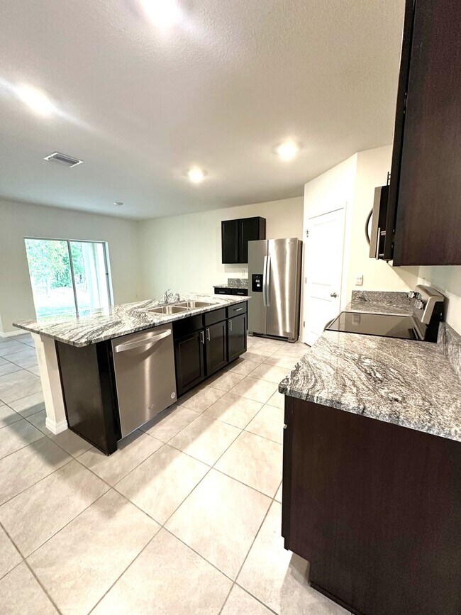 Foto del edificio - Lake Diamond North 4 Bed, 2 Bath