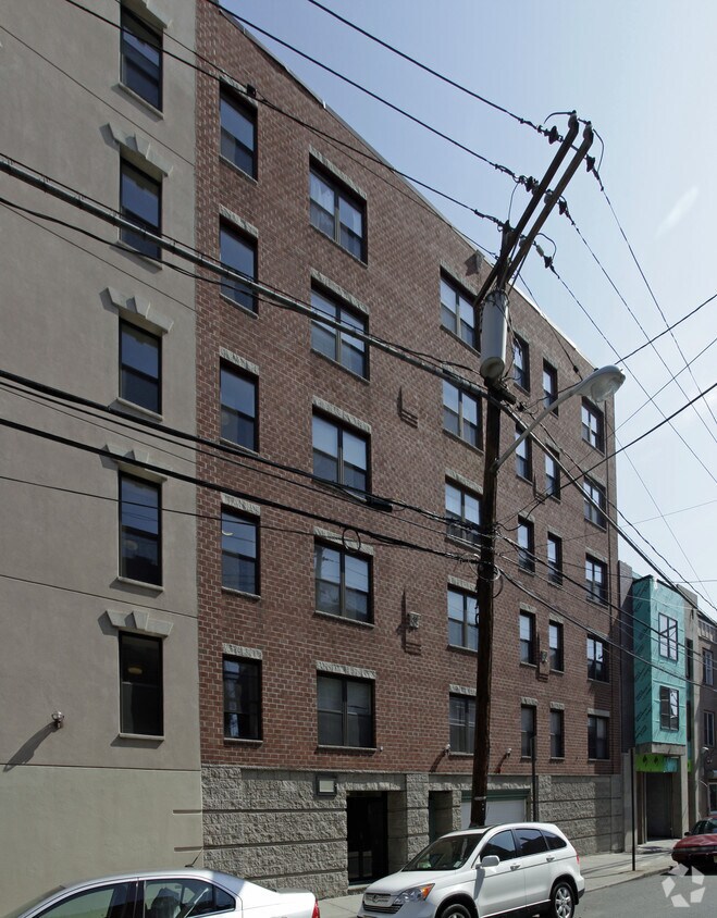 Building Photo - 358 2nd St