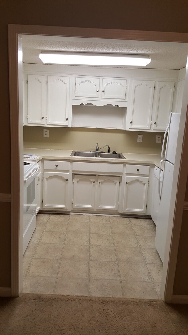 Building Photo - Chapel Hill Apartments - Hoover, AL
