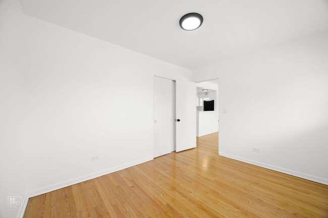 Building Photo - 2100 Lombard Ave