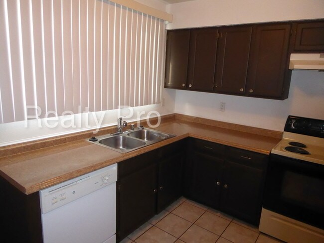 Building Photo - 22 Calle Vadito NW
