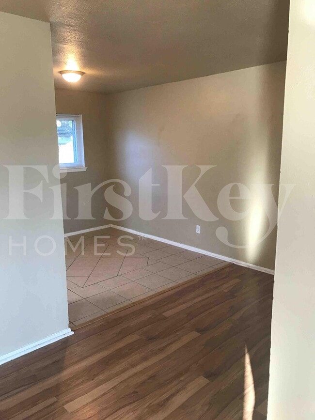 Foto del edificio - 701 E Mission St