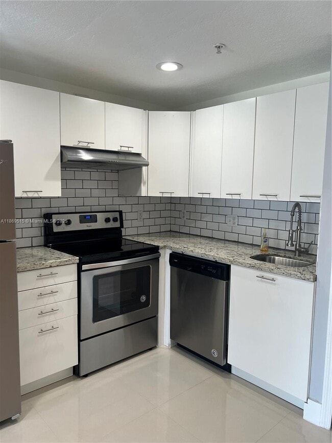 Foto del edificio - 3410 Coral Wy