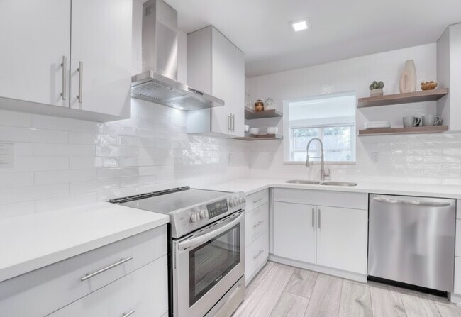 Photo - 10801 NW 23rd Ave House