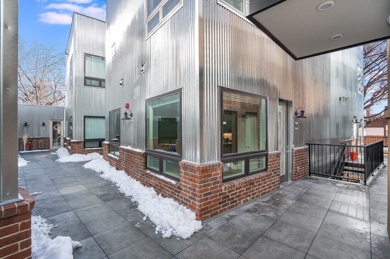 Foto principal - 4144 Tennyson St