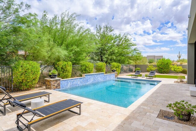 Foto del edificio - 8742 E Woodley Way