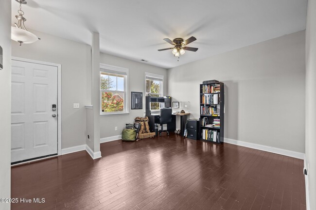 Foto del edificio - 112 Moss Creek Dr