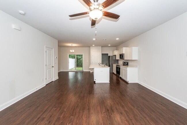 Building Photo - 7787 Montview Rd