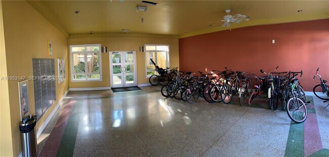 Foto del edificio - 1308 Drexel Ave