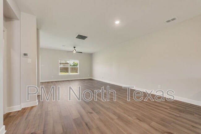 Photo - 804 Calhoun Drive House