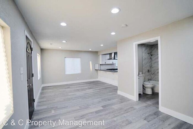 Building Photo - 3 br, 2 bath House - 2577 S 11th St.