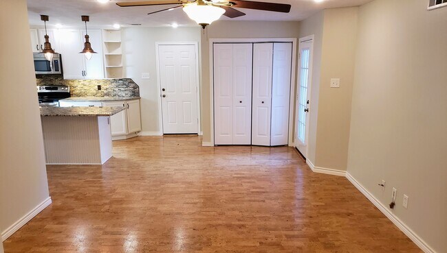 Foto del edificio - 10535 Lakemere Dr