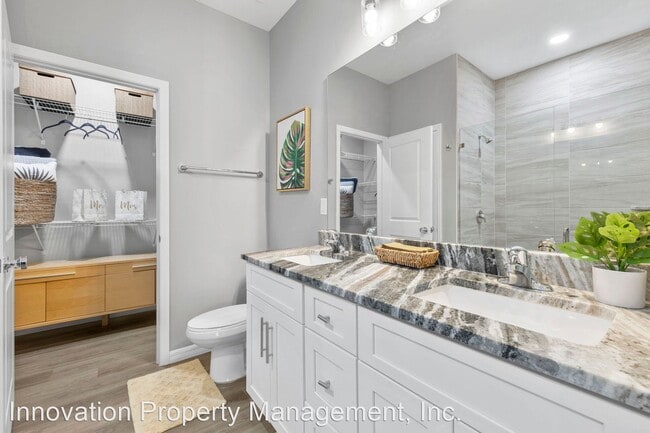 Building Photo - 4 br, 2 bath House - 246 NE 10th Place