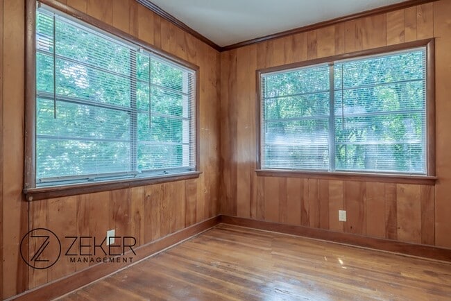 Building Photo - 3751 Wesley Dr