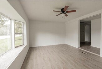 Building Photo - 2422 Avilion Ct
