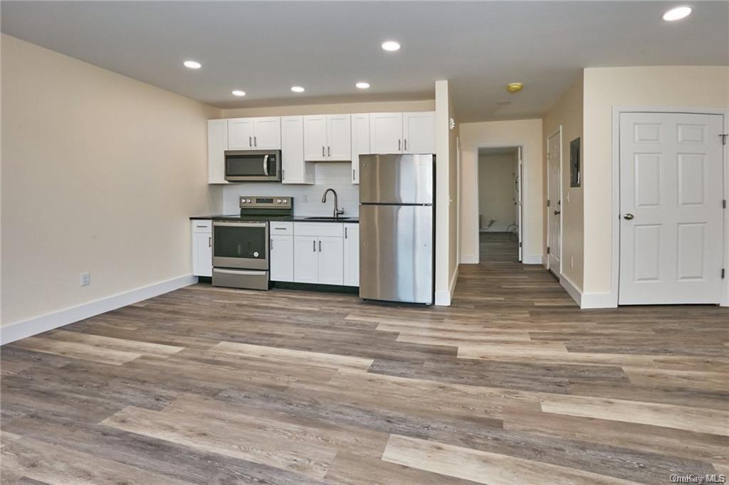 15 1st St Unit 7, Warwick, NY 10990 Room for Rent in Warwick, NY