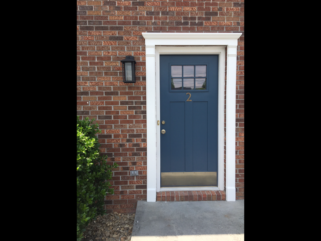 Foto principal - 608 W Watauga Ave