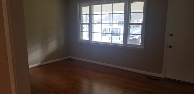 Building Photo - 407 E Griswold St