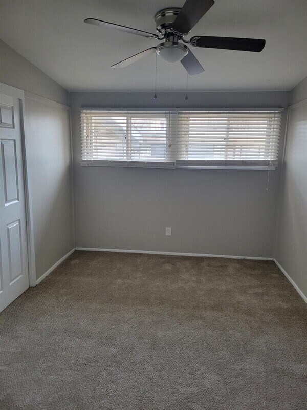 Building Photo - 860 St Anthony Ln