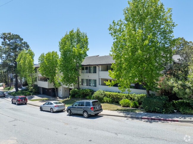 Rivertree Condominiums