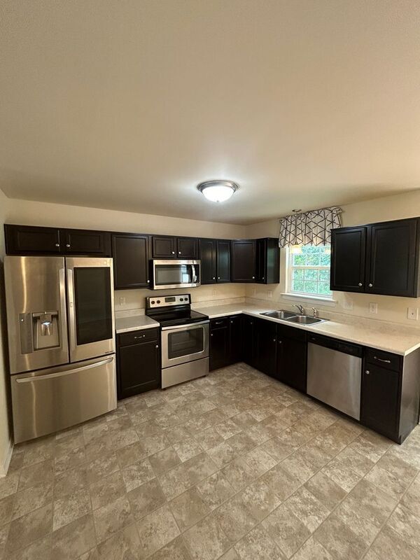 Foto del edificio - 2131 E Nine Mile Rd