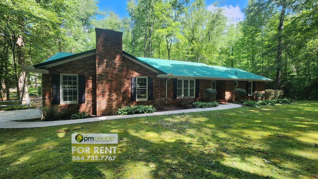 Foto principal - Beautiful 3/2 on Wooded Lot!