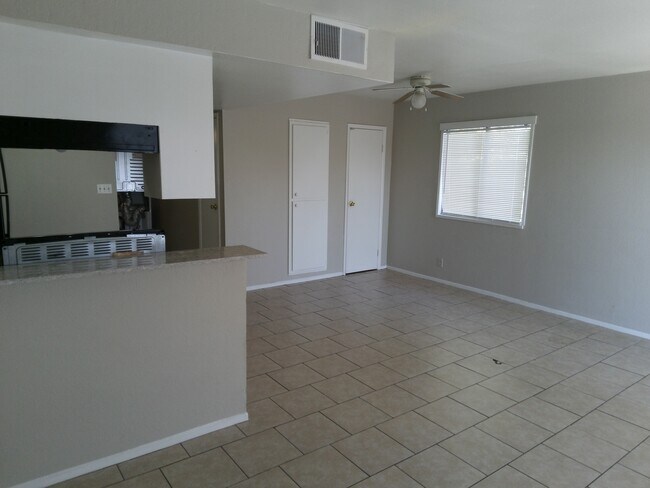 Building Photo - 4243 Zavala St