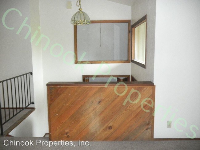 Foto del edificio - 2210 Birch Ln