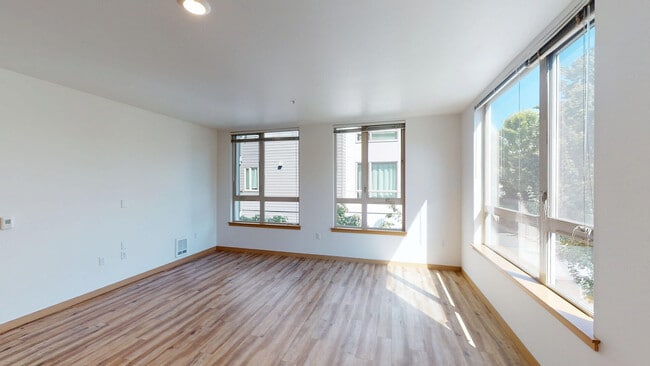 Interior Photo - CityLine