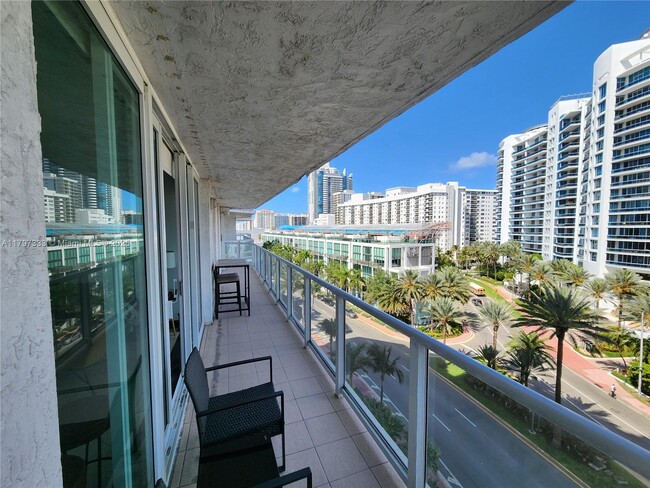 Building Photo - 5900 Collins Ave