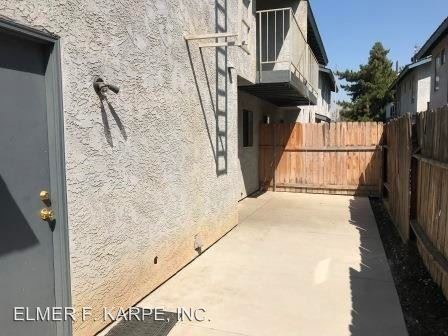 Building Photo - 7809 S Laurelglen Blvd