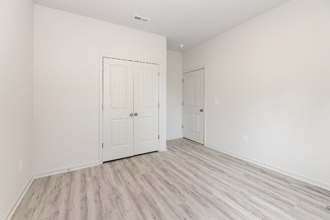 Building Photo - 6367 Sheringham Dr