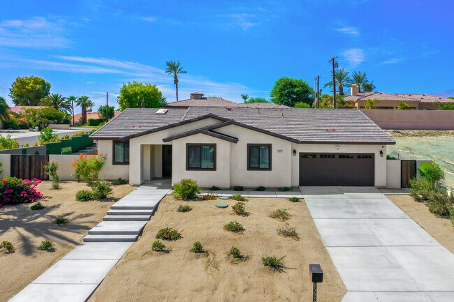Foto del edificio - 79575 Camelback Dr