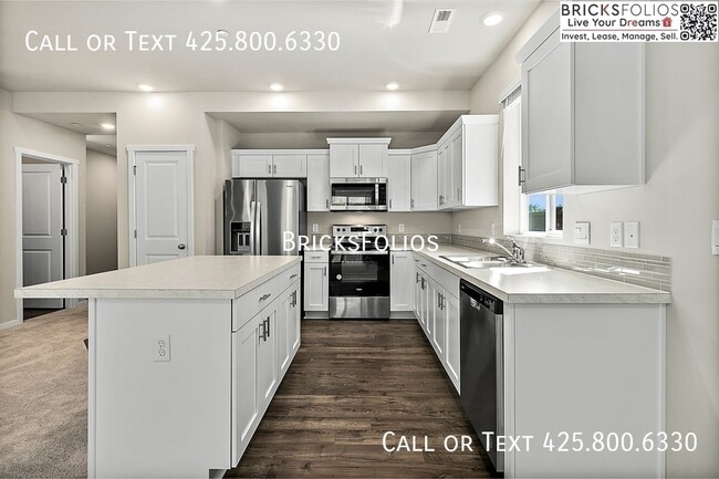 Building Photo - 4261 Pronghorn Pl