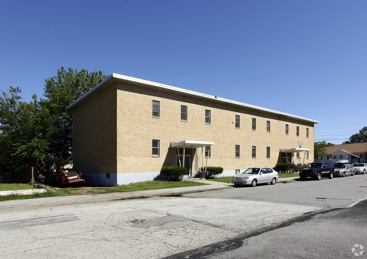 Building Photo - Edmond Terrace