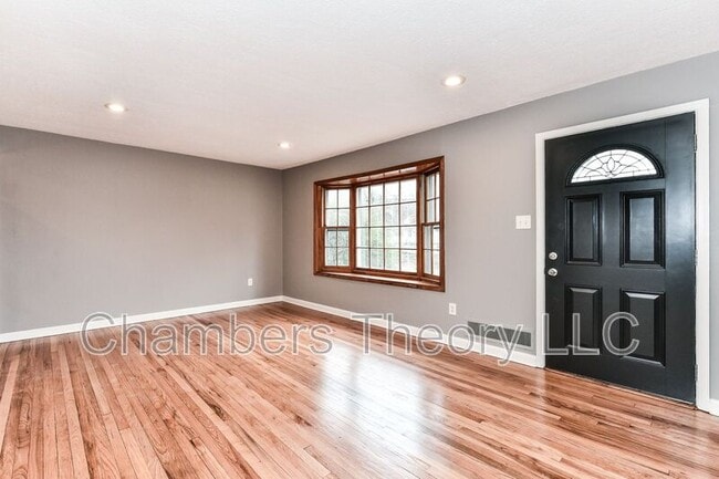 Photo - 6607 Berkshire Dr House