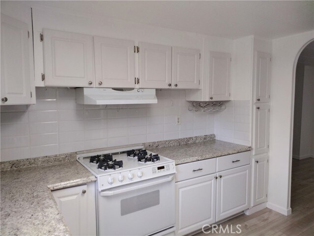 Building Photo - 205 Ponderosa